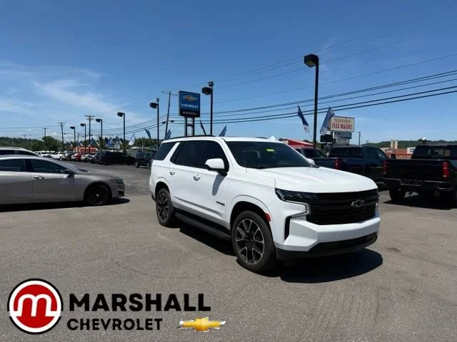 Used 2023 Summit White Chevrolet RST image 1