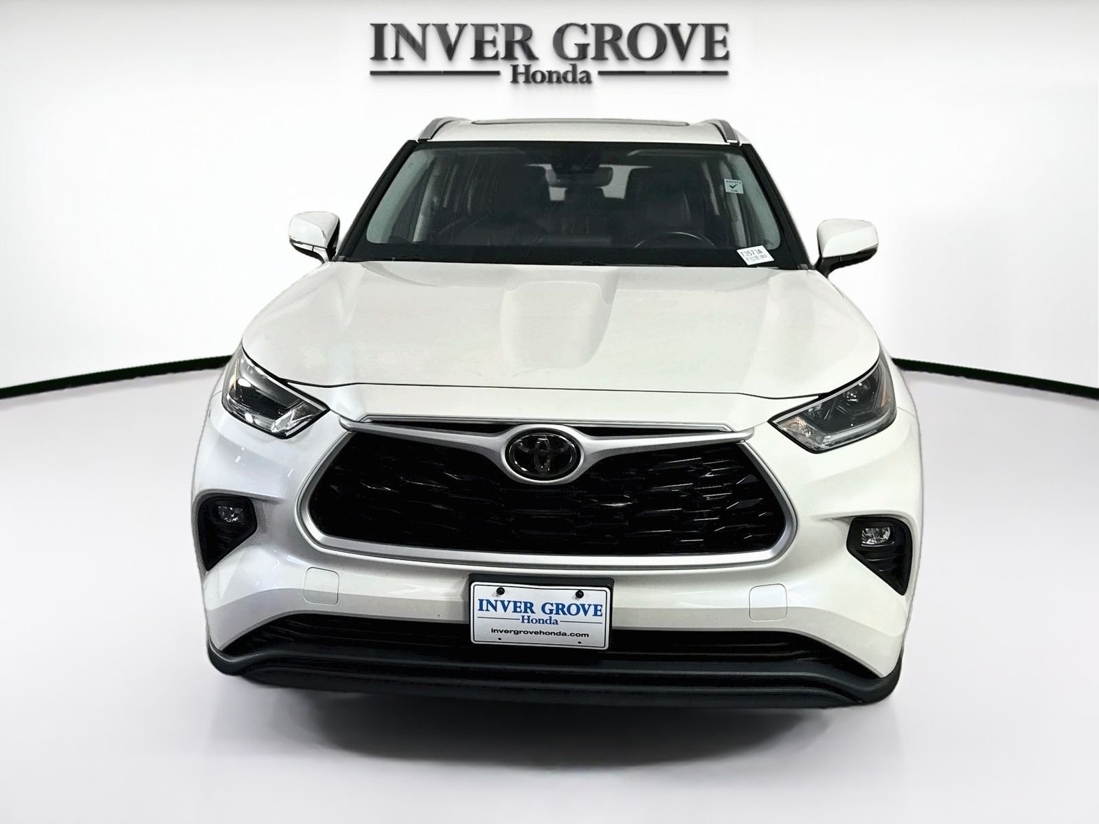 Used 2021 Toyota Highlander XLE with VIN 5TDGZRBH9MS547251 for sale in Inver Grove Heights, Minnesota