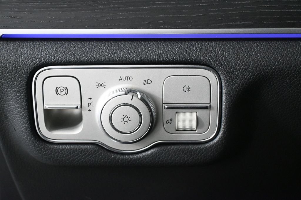 Certified Used 2022  Mercedes-Benz GLE 350 image 9
