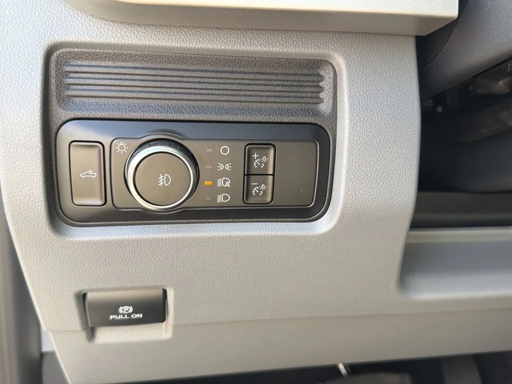 New 2026 Oxford White Ford F-250® XL image 44