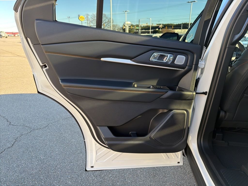 New 2026 Star White Metallic Tri-Coat Ford Tremor® image 15