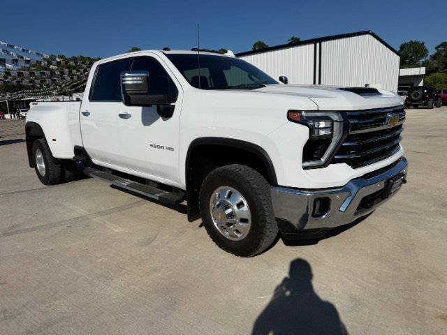 Used 2024 Summit White Chevrolet LTZ image 7