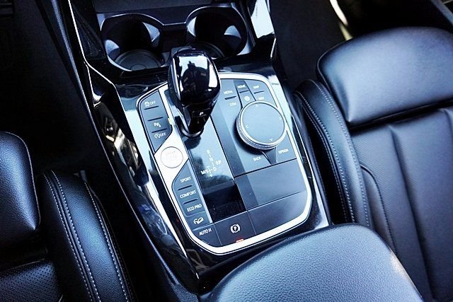 Used 2023 White BMW xDrive30i image 33