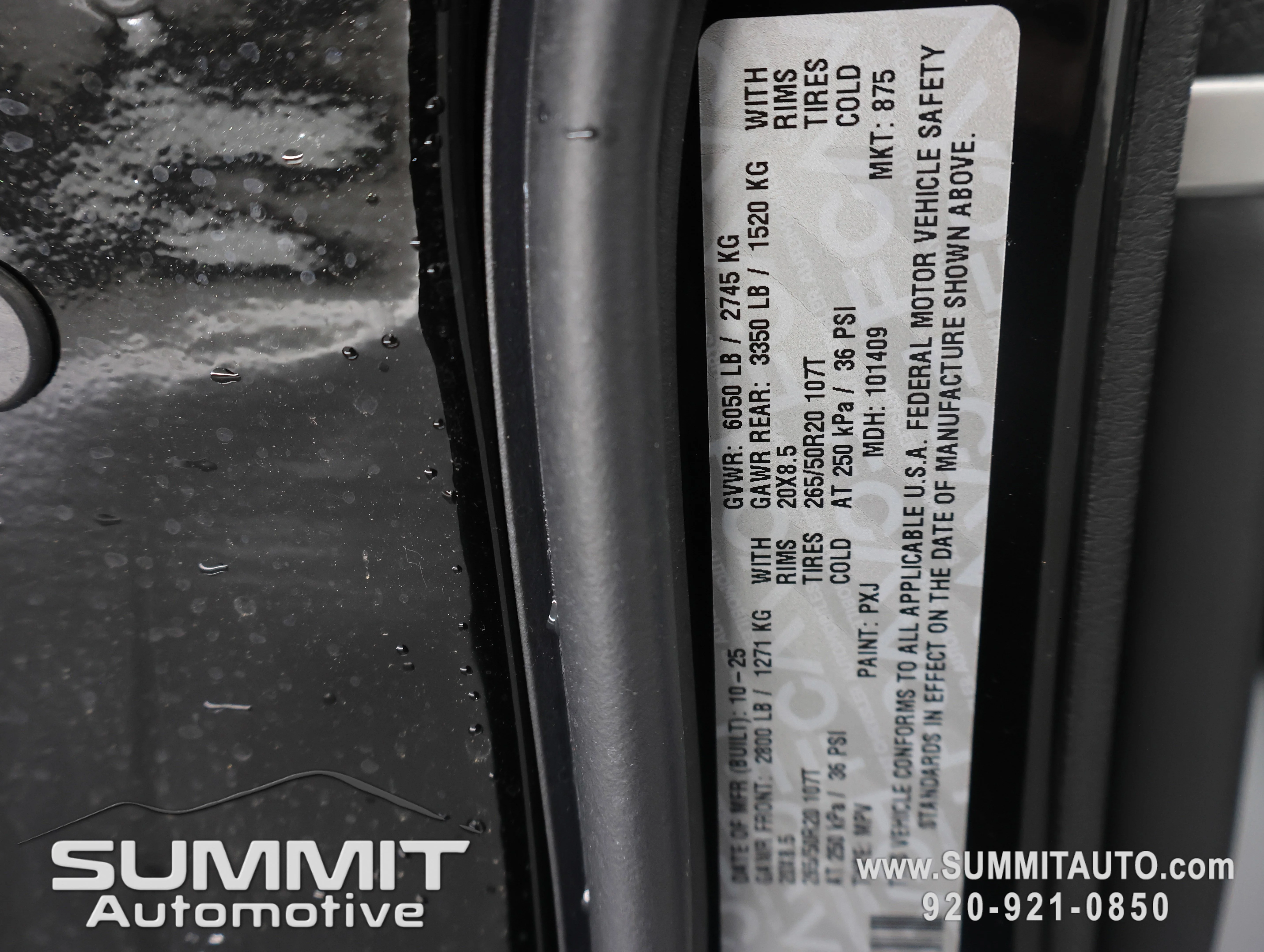 New 2025 Diamond Black Crystal Pearl-Coat Exterior Paint Jeep Limited image 74