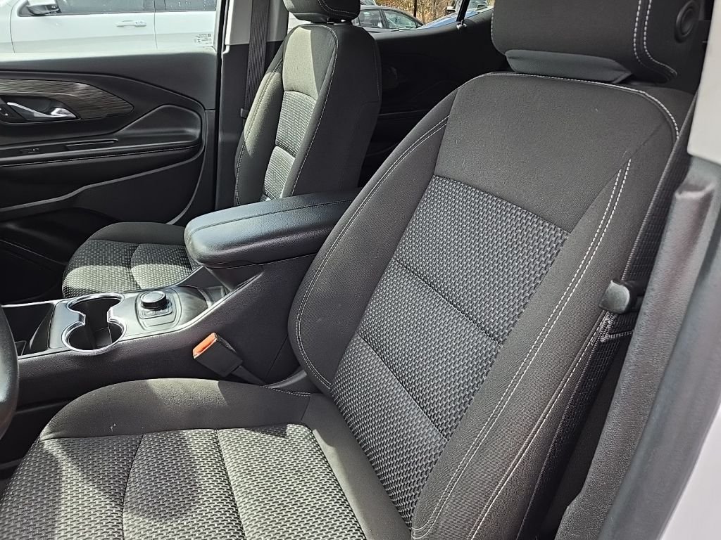 2023 GMC Terrain SLE - Photo 18
