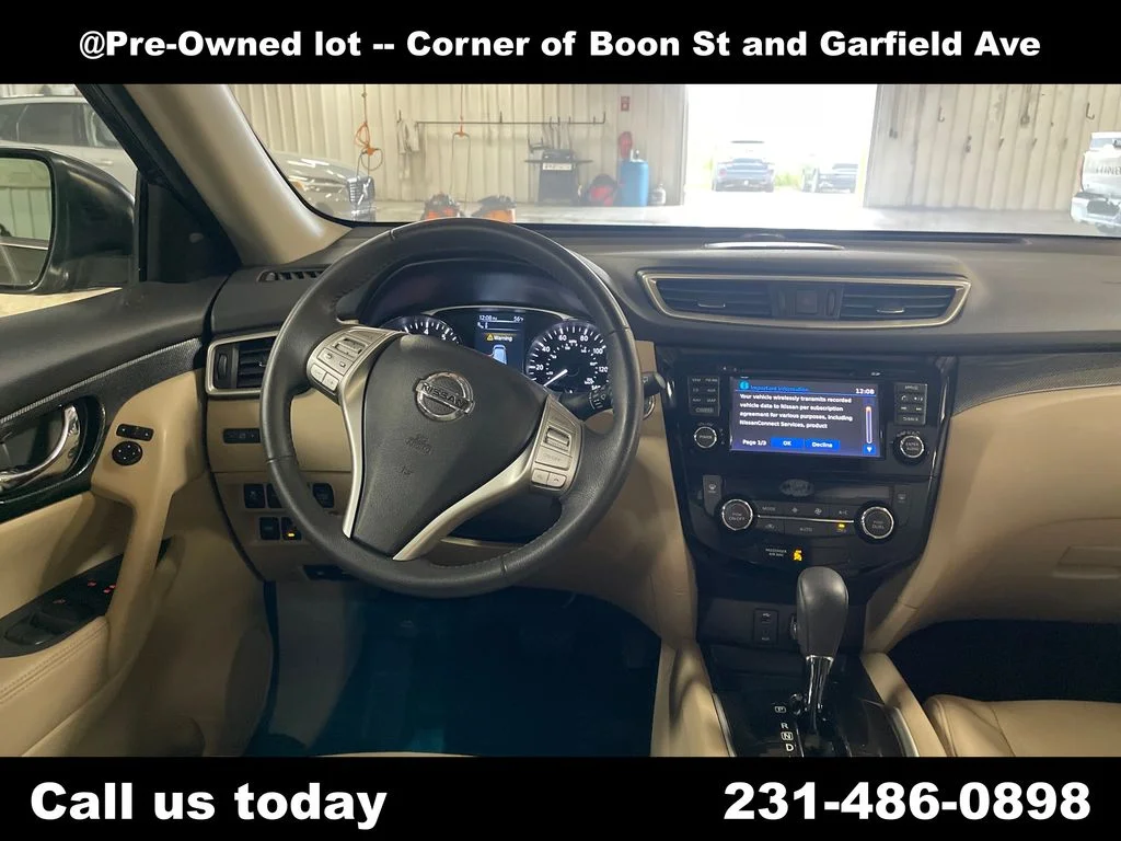 Used 2016 Black Nissan SL image 17