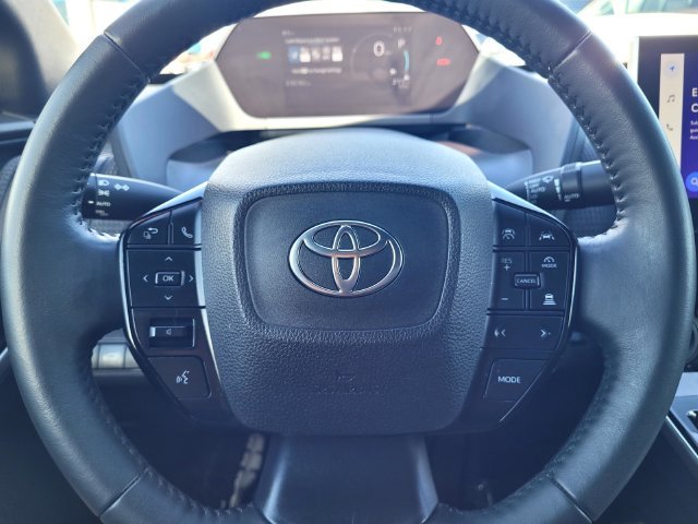 Used 2024 Silver Toyota XLE image 25