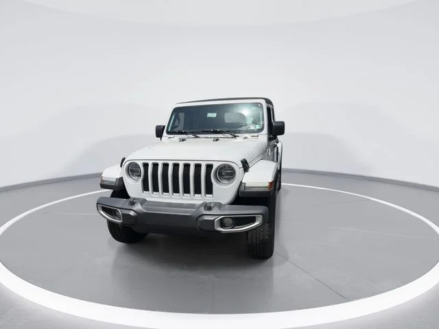 Used 2021 White Jeep Unlimited Sahara image 3
