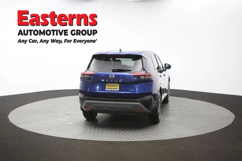 Used 2023 Blue Nissan S image 39