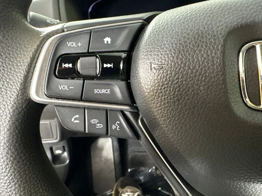 Used 2020  Honda LX image 23