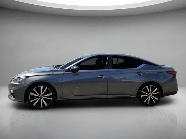 Used 2021 Gun Metallic Nissan 2.5 SR image 2