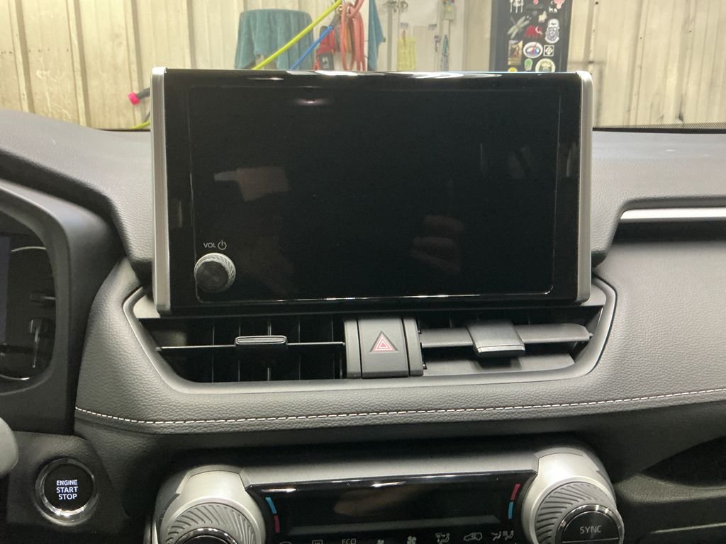 Certified Used 2025  Toyota XLE image 18