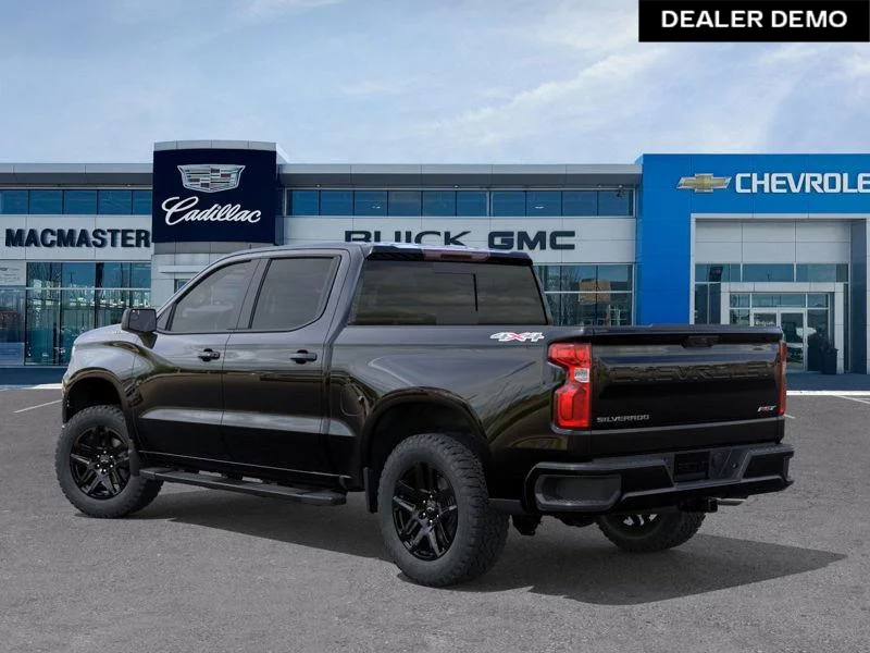 Used 2026  Chevrolet RST image 3