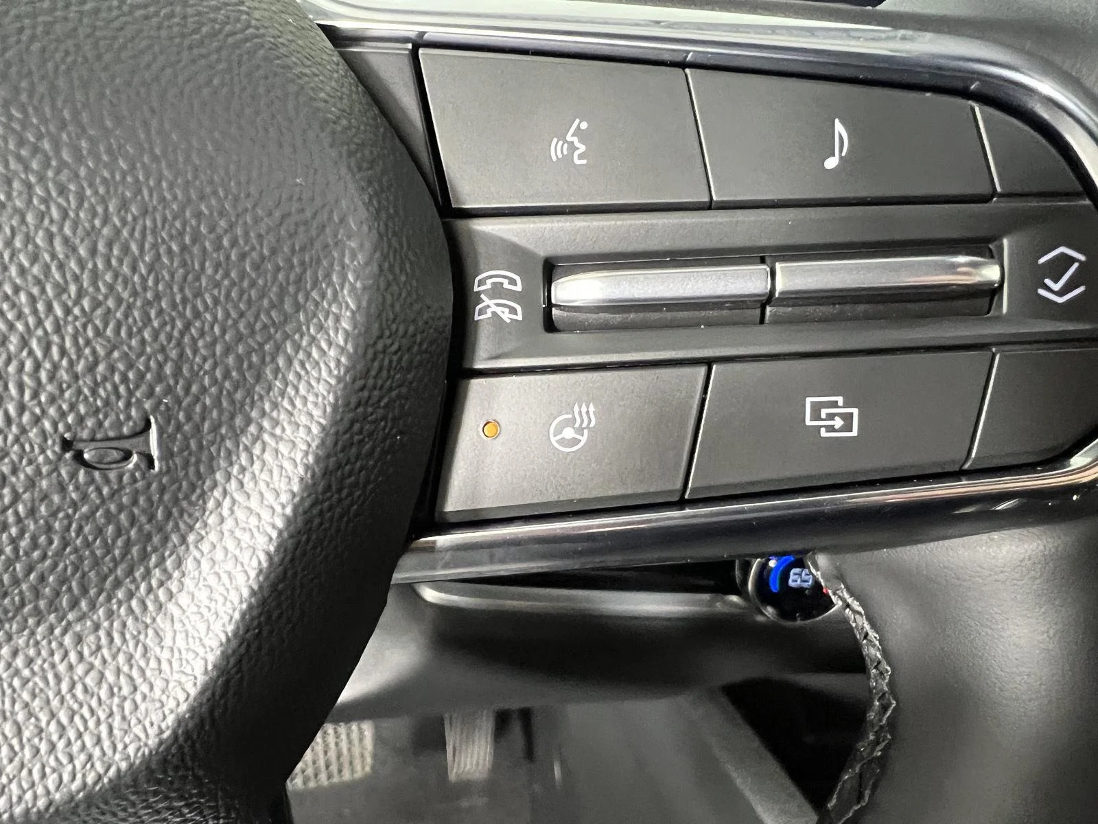Used 2027 Mosaic Black Metallic Chevrolet AWD LT image 40
