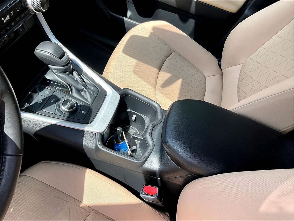 Used 2022 Midnight Black Metallic Toyota XLE image 20