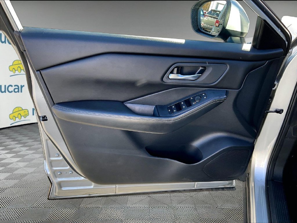 Used 2024 Brilliant Silver Metallic Nissan SV image 9