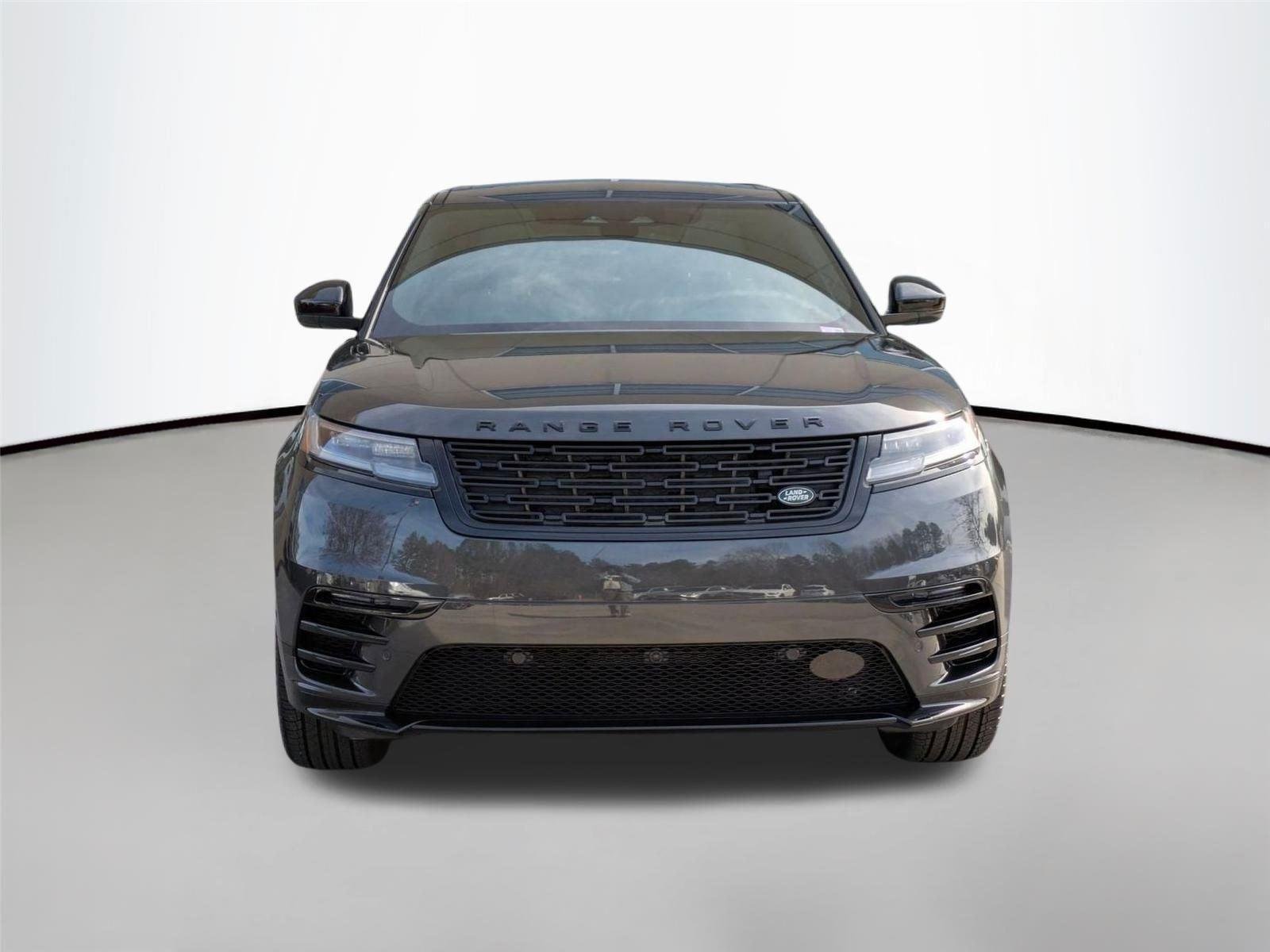 Used 2026 Carpathian Grey Premium Metallic Land Rover Dynamic SE image 2
