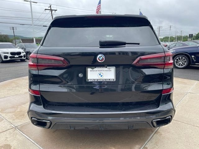 Used 2021 Black BMW xDrive40i image 30