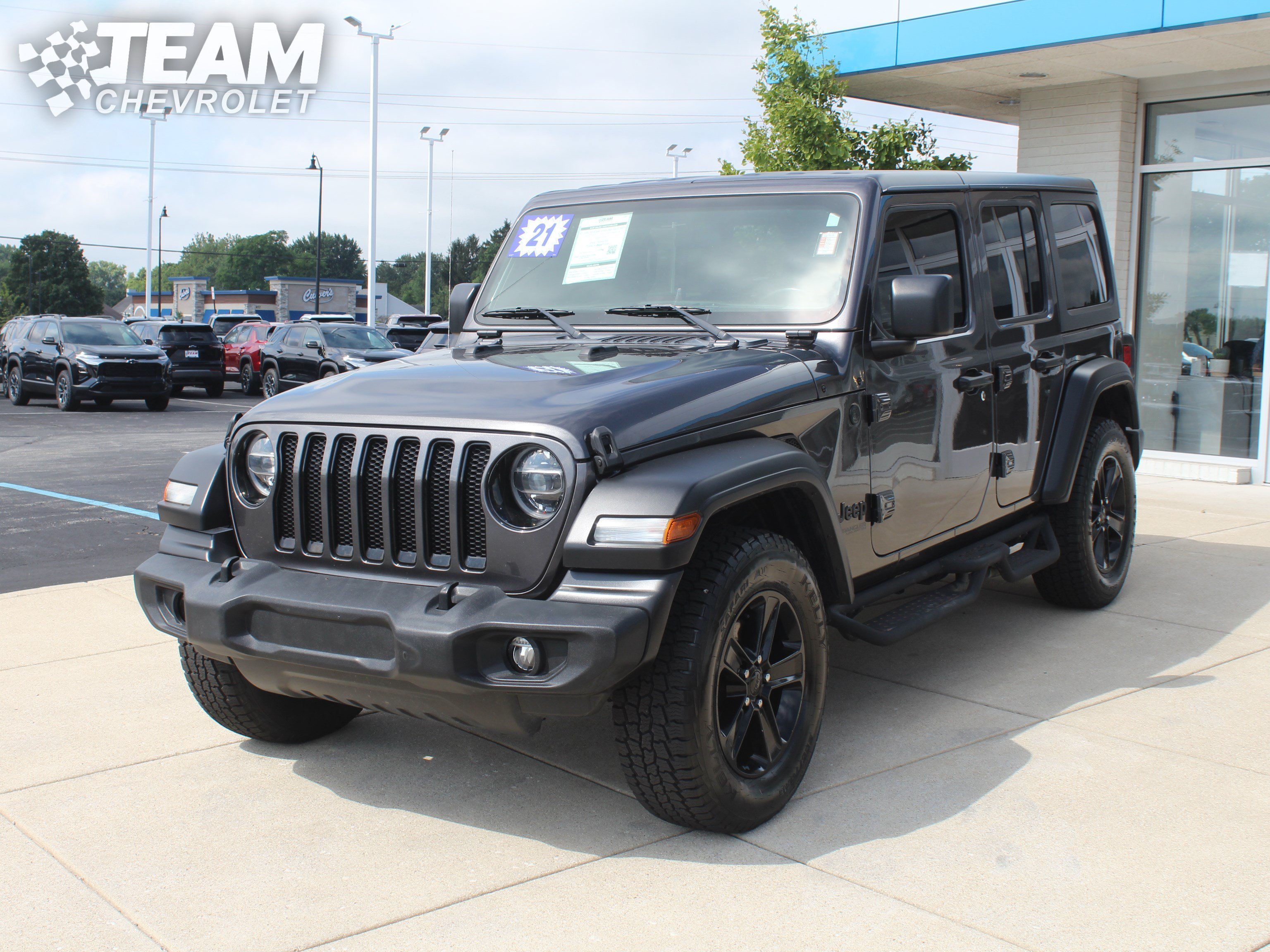 Used 2021 Gray Jeep Sport Altitude 4x4 image 8