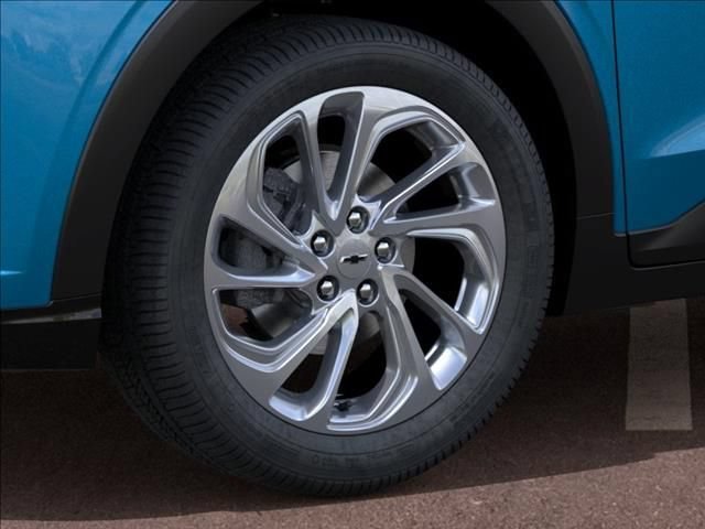 2027 Chevrolet Bolt LT - Photo 9