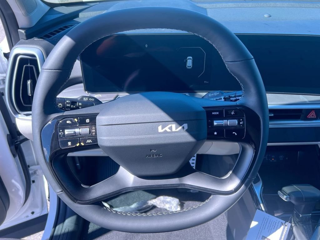 New 2026 Glacial White Pearl Kia SX image 15