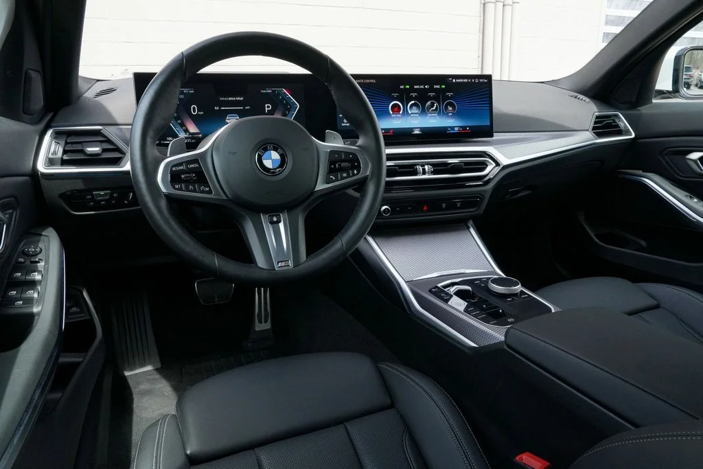 2024 BMW 3 Series 330i - Photo 24