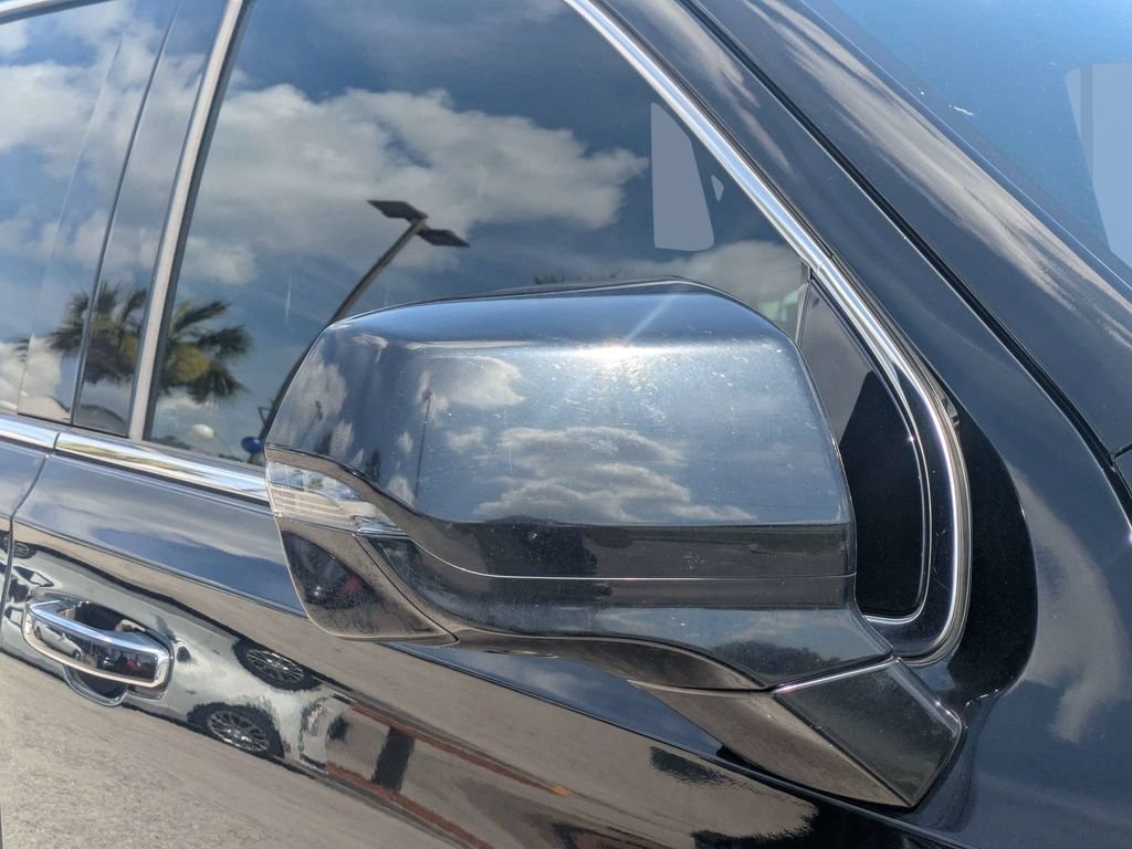 Used 2021 Black GMC Denali image 10