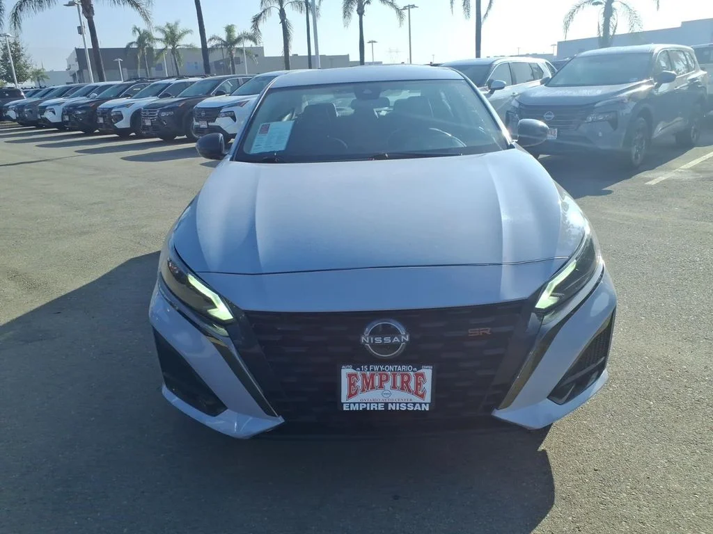 Certified Used 2023 Gray Nissan 2.5 SR image 4