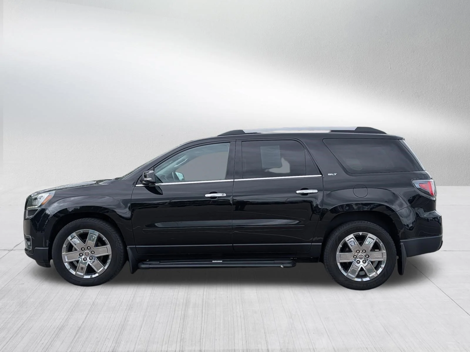 Used 2017 Ebony Twilight Metallic GMC Limited image 4