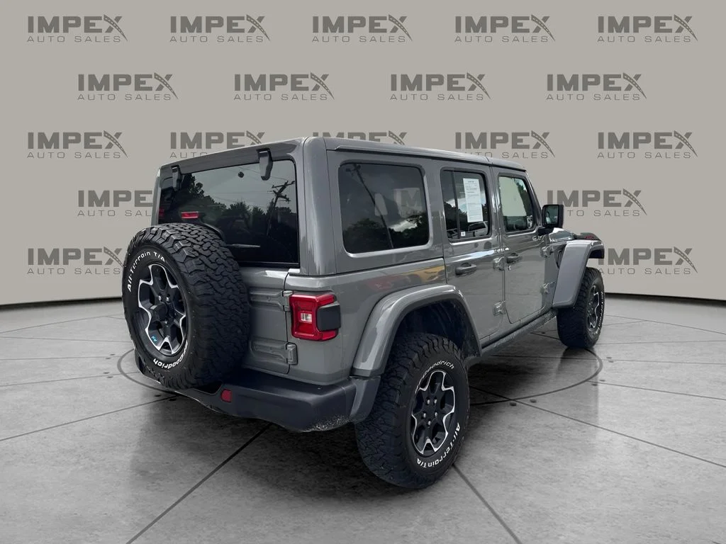 Used 2023 Gray Jeep Rubicon 4xe image 3