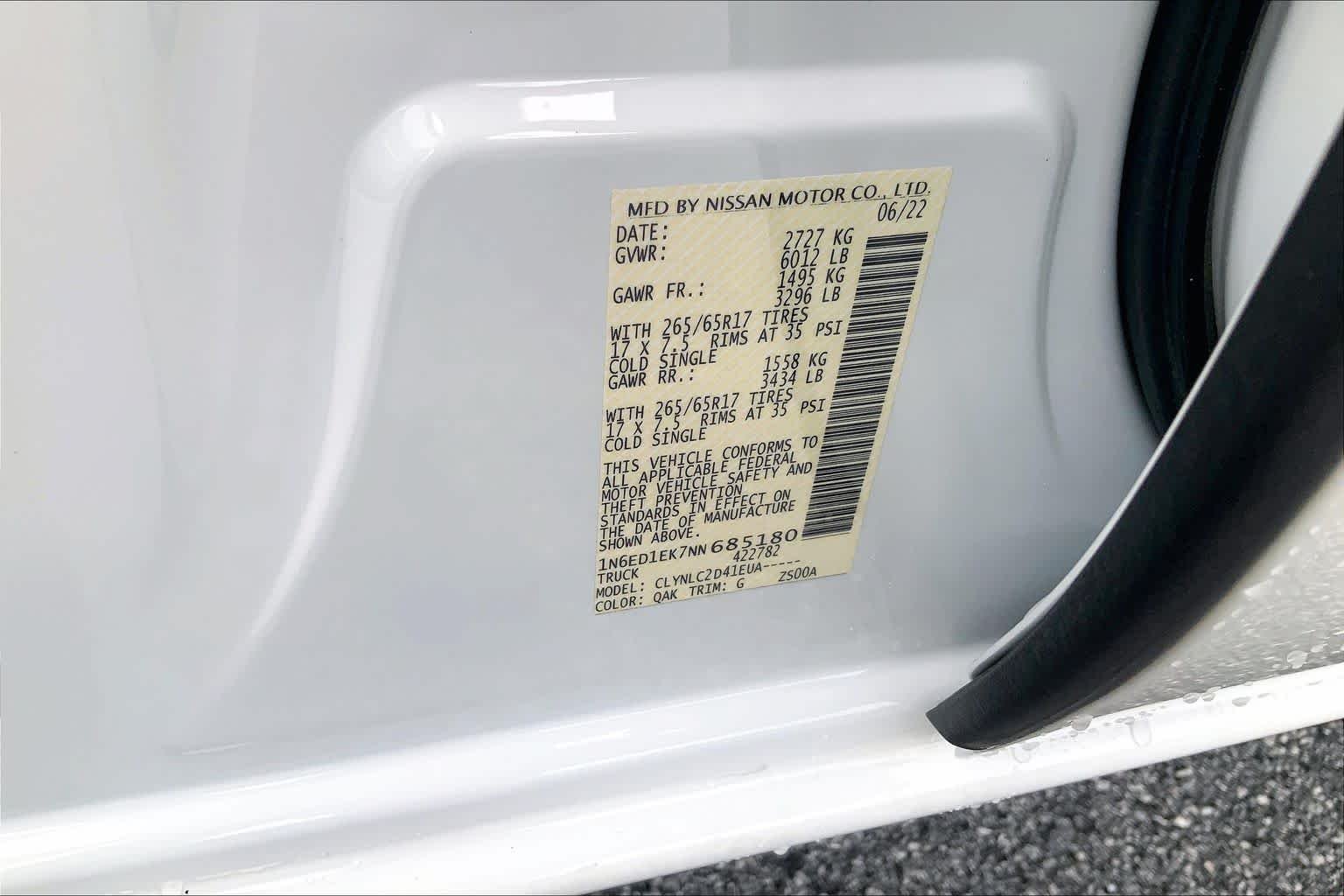 Used 2022 Glacier White Nissan SV image 31