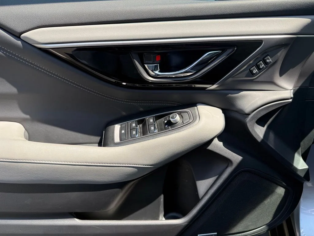 Used 2020 Ice Silver Metallic Subaru Limited XT image 15
