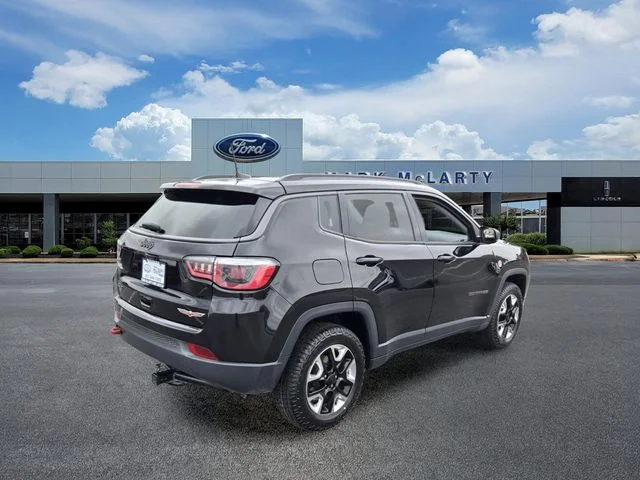 Used 2018 Black Jeep Trailhawk image 5