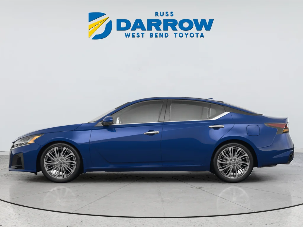Used 2024 Blue Nissan 2.5 SR image 2