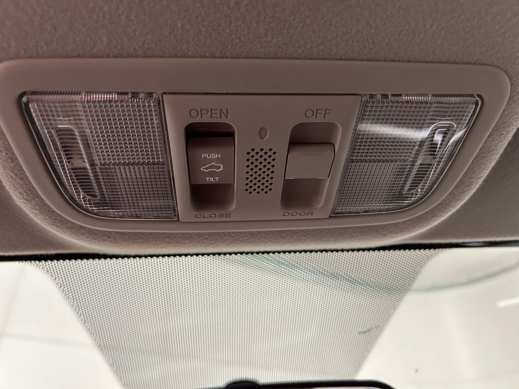 Used 2016  Honda EX image 29