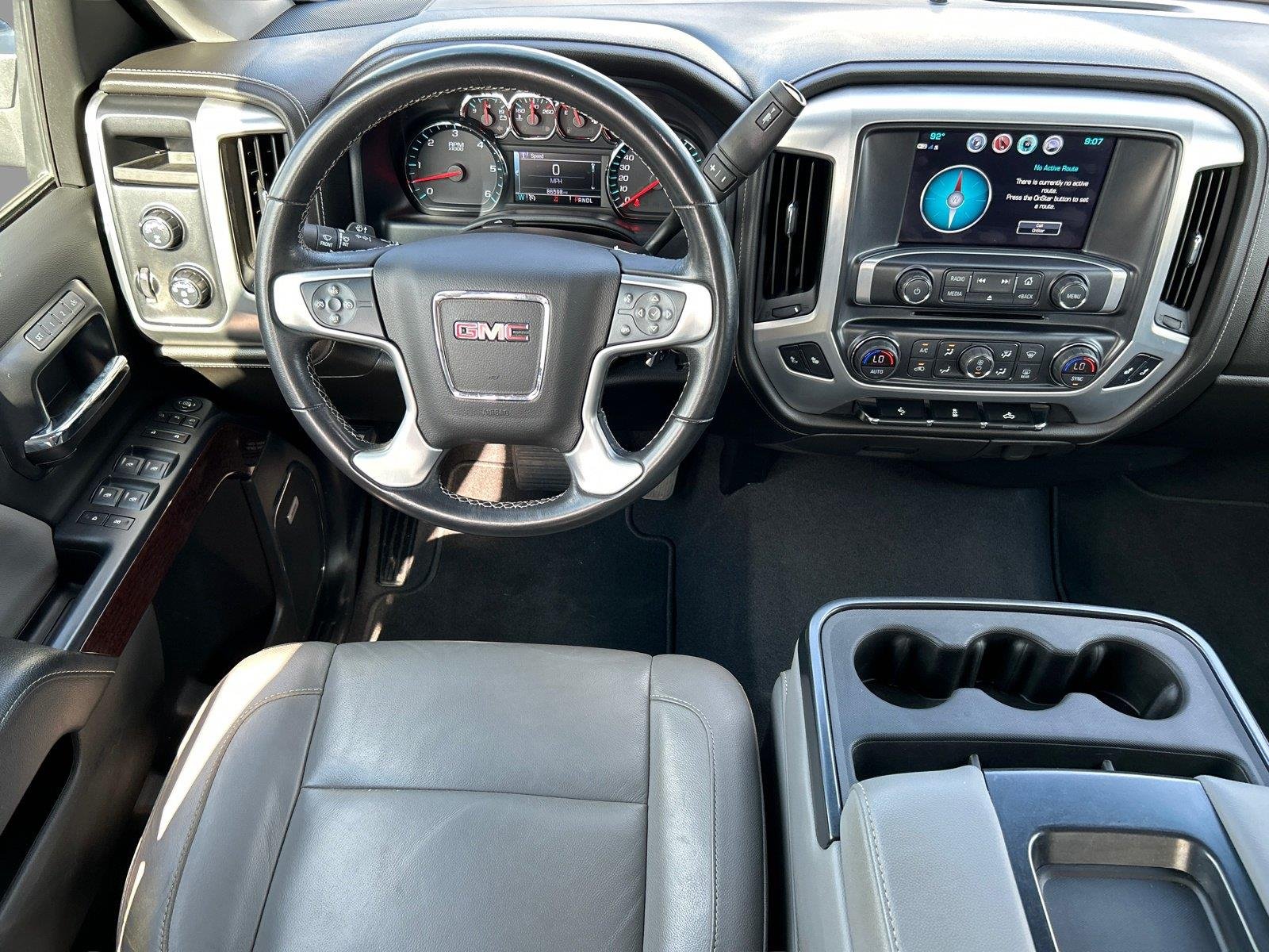 Used 2018 ONYX BLACK GMC SLT image 30