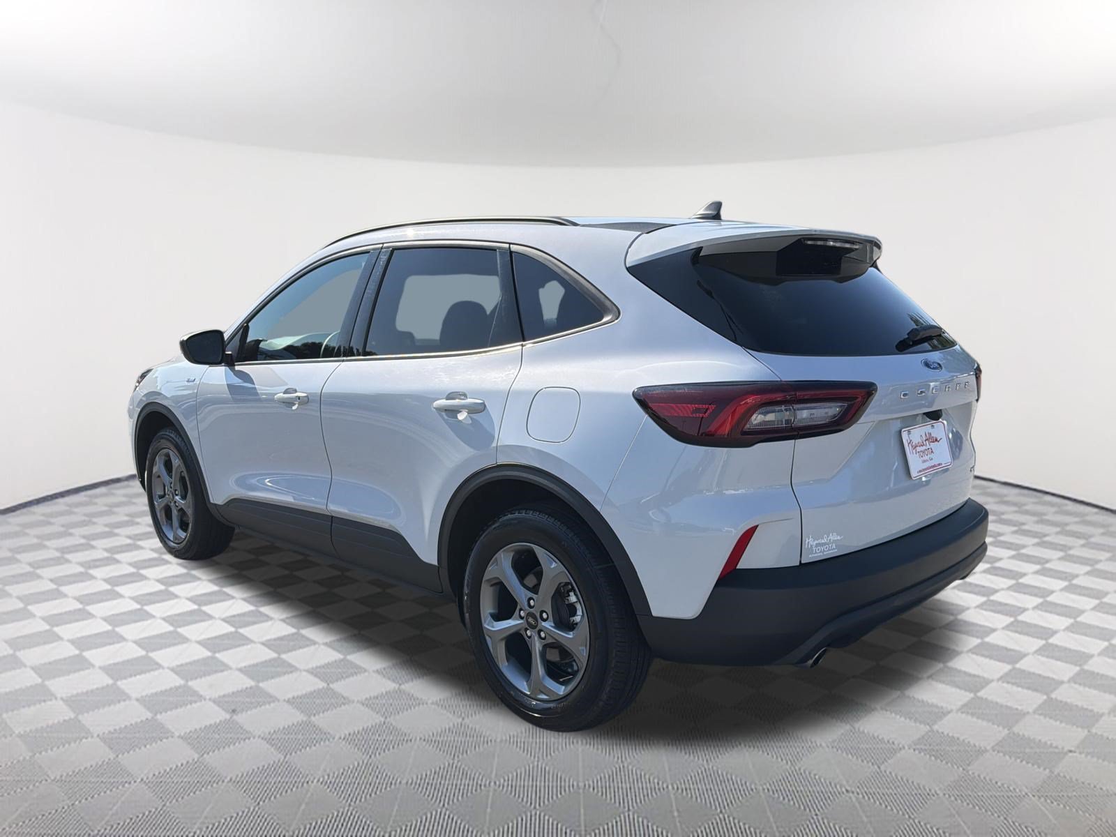 Used 2025 Silver Metallic Ford ST-Line image 14