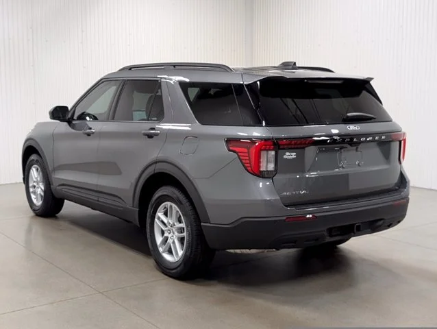 New 2027 Carbonized Gray Metallic Ford Active image 51