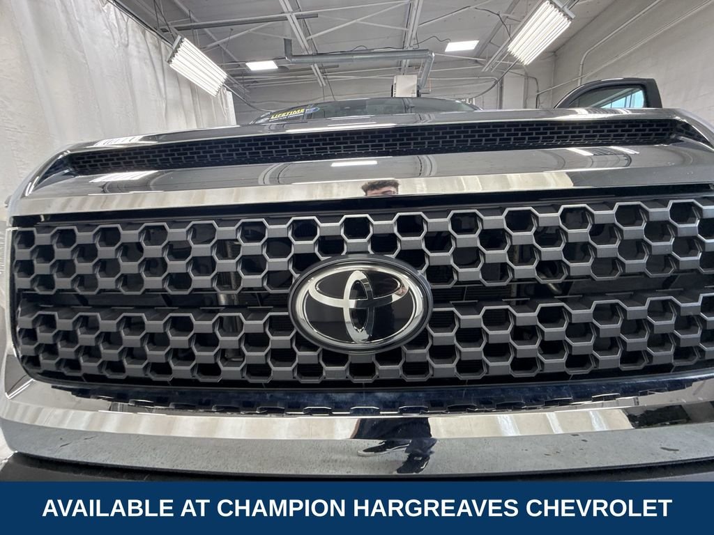 Used 2020 Magnetic Gray Metallic Toyota SR5 image 39