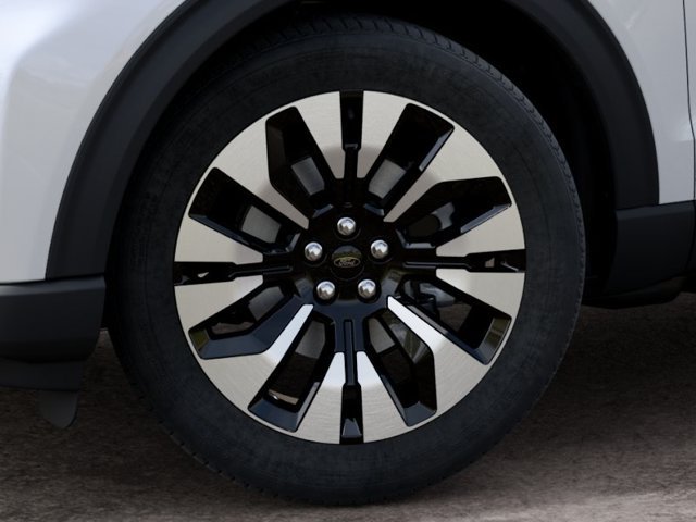 New 2027 Star White Metallic Tri-Coat Ford Platinum image 19