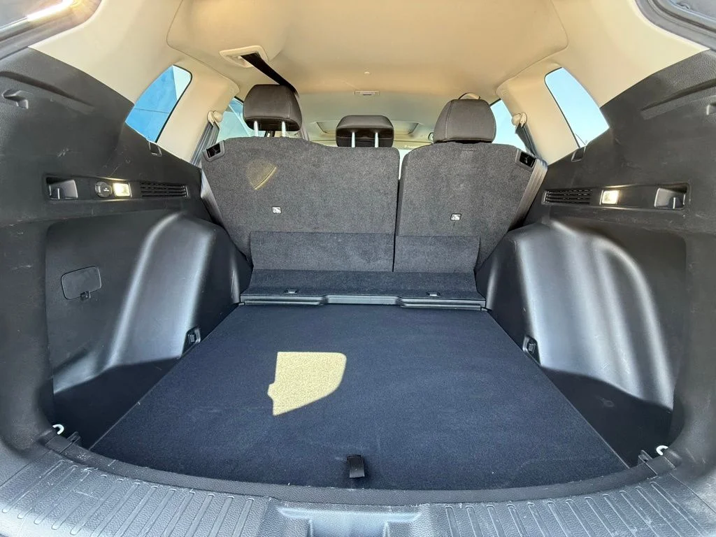 Used 2024 White Honda EX image 7