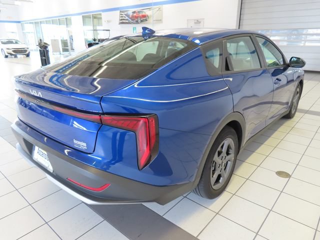 Used 2025 Deep Sea Blue Kia LXS image 12
