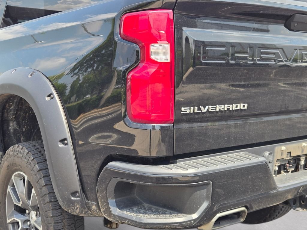 Used 2021 Black Chevrolet RST image 9