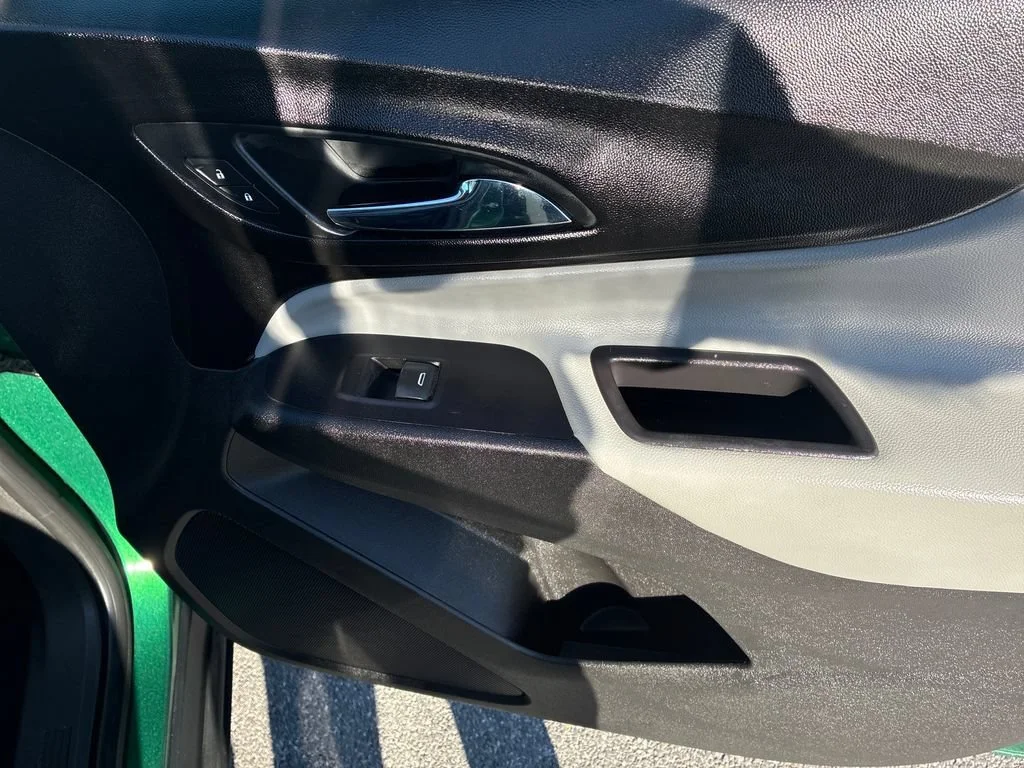 Used 2018 IVY METALLIC Chevrolet LT image 30
