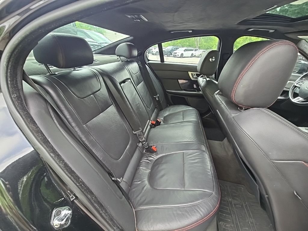 Used 2015  Jaguar 3.0 Sport image 19
