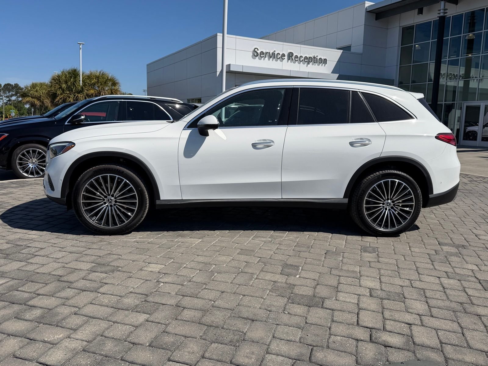 New 2026 Polar White Mercedes-Benz GLC 300 image 12