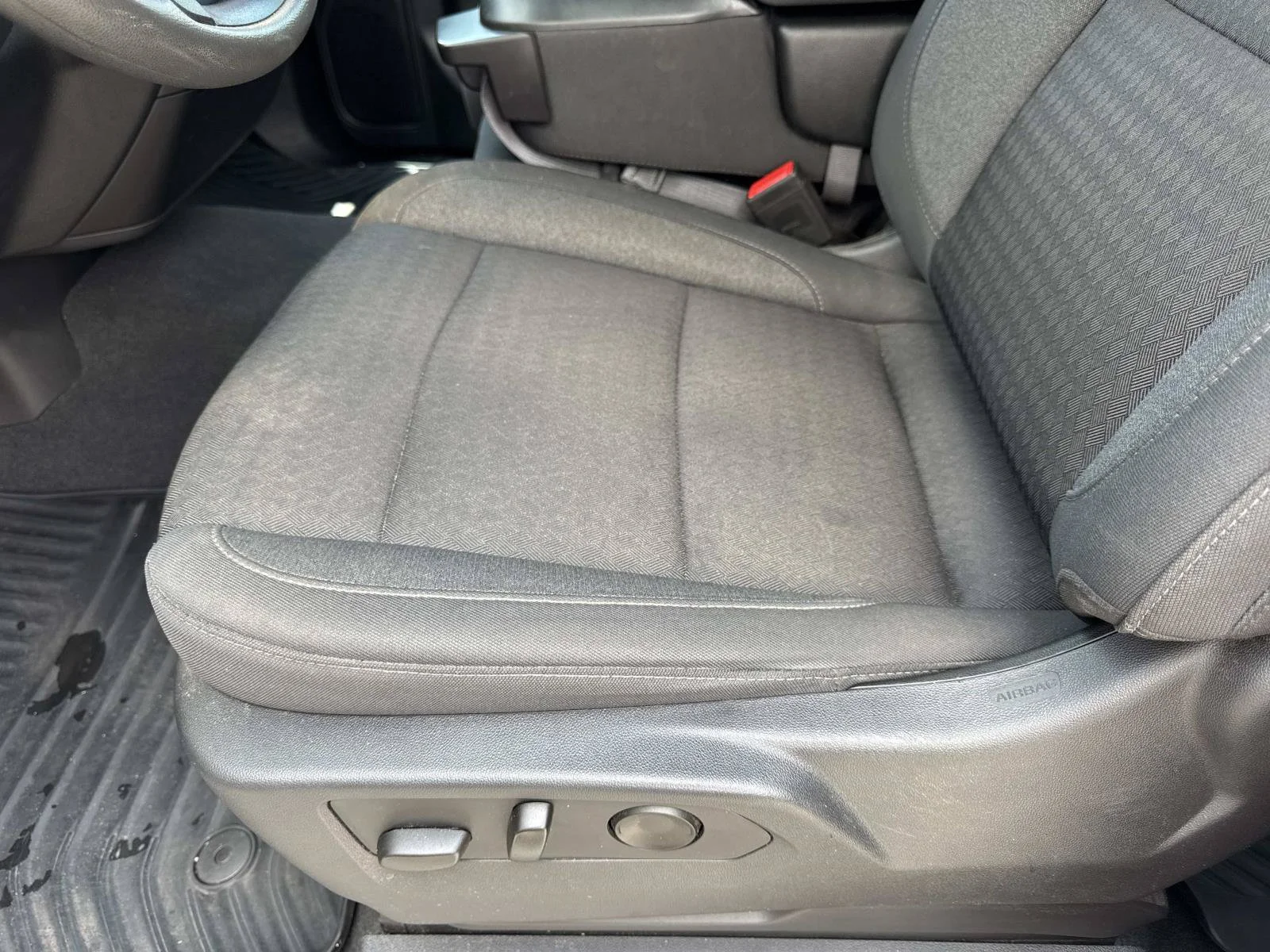 Used 2023 Sterling Gray Metallic Chevrolet Custom image 17