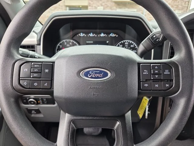 Used 2022 White Ford XLT image 23