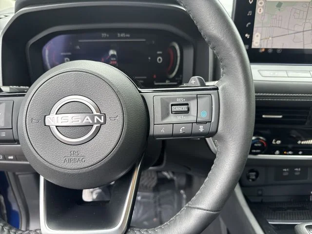 Used 2024 Blue Nissan SL image 18