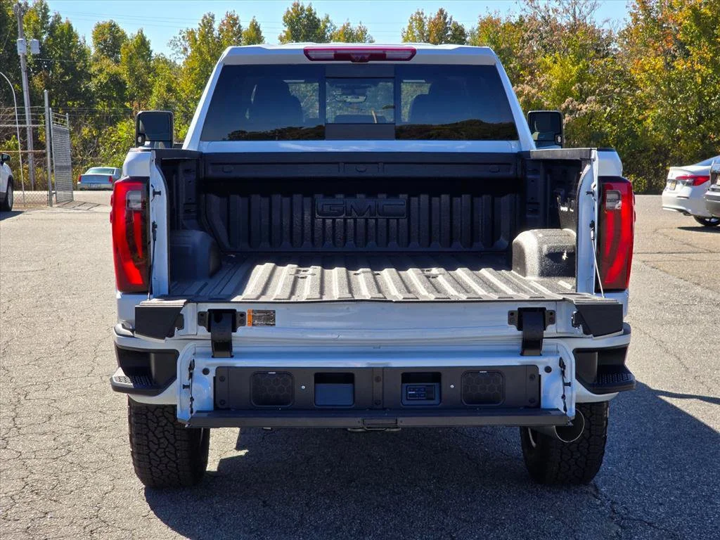 New 2026 Glacier White Tricoat GMC Denali Ultimate image 21